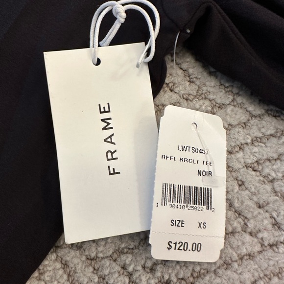 NWT Frame puff sleeve tee - Picture 2 of 2